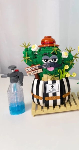 LOZ 1245 Eternal Herb Plant Cactus Hat Heart Flower Insect Watering Pot Shovel