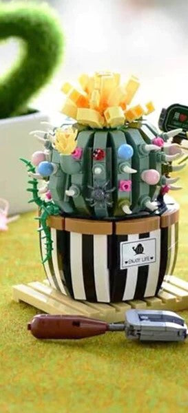 LOZ 1246 Eternal Herb Plant Cactus Hat Heart Flower Insect Watering Pot Shovel